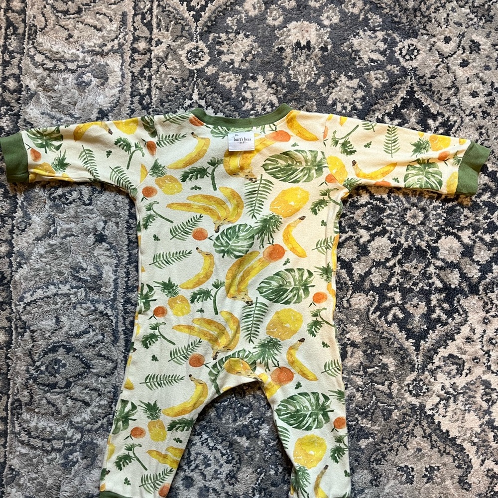 6-9 mos. Pajamas